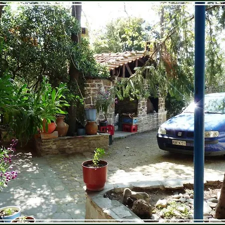 Siropoulos Guest house *
